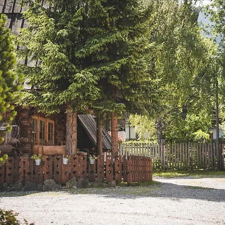 Javorina Chalet *